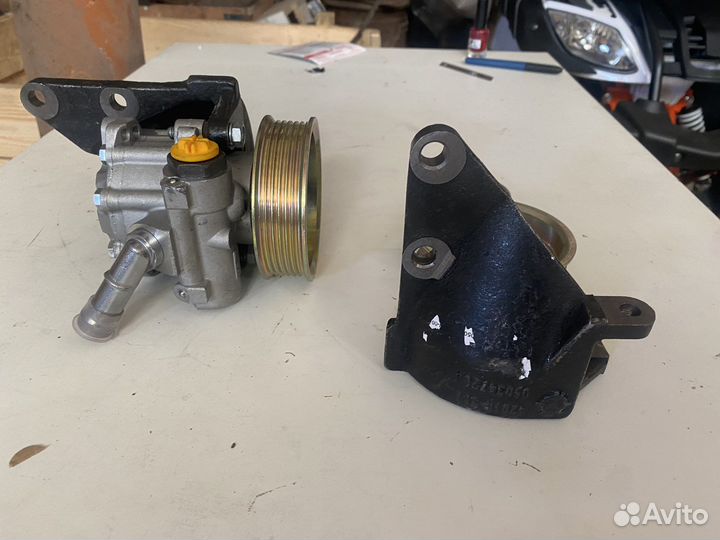 Кронштейн насоса гур зф,zf на змз405,змз406,змз409