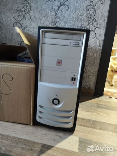 На запчасти телефон, системный блок, монитор