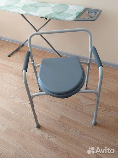 Санитарный стул туалет