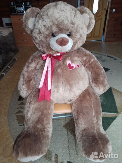 Большой мягкий медведь