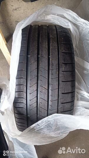 Pirelli P Zero 315/35 R21 и 295/35 R21