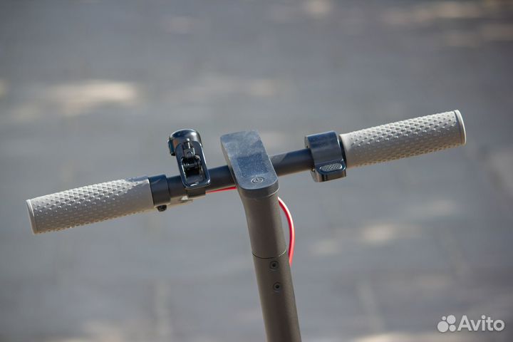 Электросамокат Xiaomi Mi Electric Scooter 1S