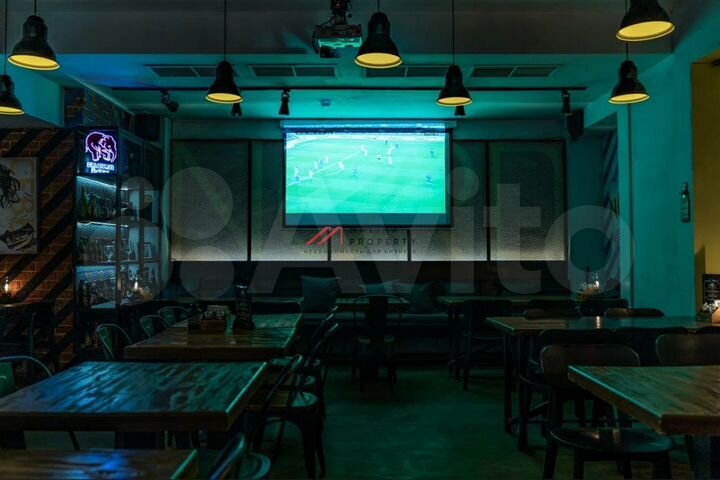 Продам торговое помещение, 212 м²