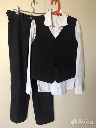 Продам костюм т.серого цвета+рубашка