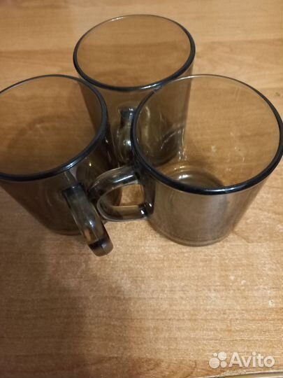 Кружка из тёмного стекла