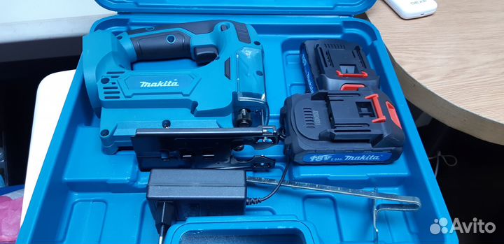 Аккумуляторный лобзик makita 18 (7052)