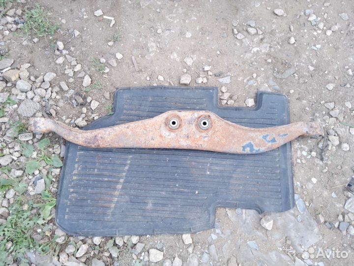 Кронштейн заднего редуктора Mitsubishi RVR 2