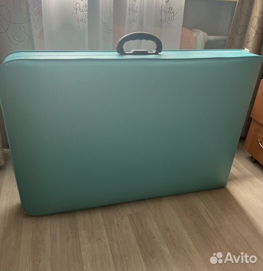 Массажная кушетка