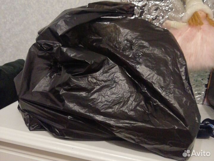 Отдам мешок разных вещей