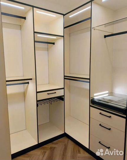 Гардеробные на заказ угловые