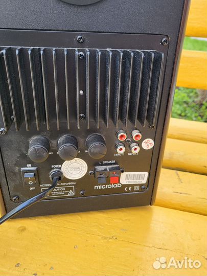 Акустические колонки Microlab Solo 1