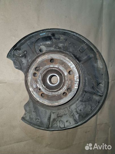 Цапфа задняя правая Mercedes W220/CL215