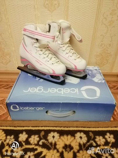 Коньки на девочку