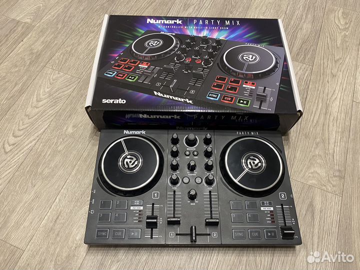 Dj контролер Numark Party Mix