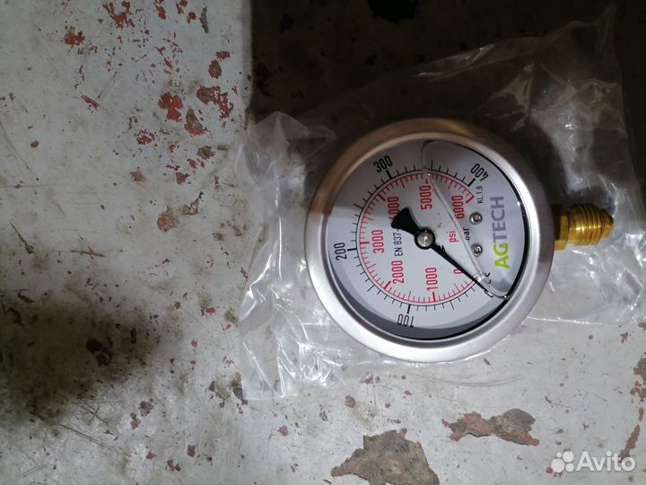 Манометр на пресс-подборщик Class