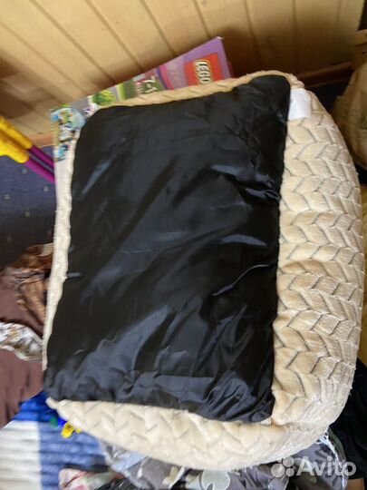 Лежанка для собак и кошек