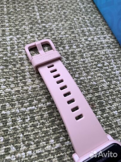 Смарт часы Honor WatchES