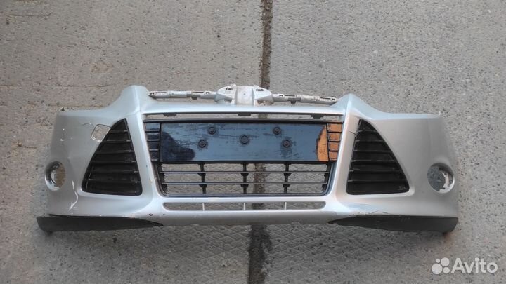 Передний бампер Ford Focus 3