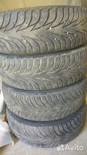 Yokohama Ice Guard Stud IG55 215/60 R17 100T