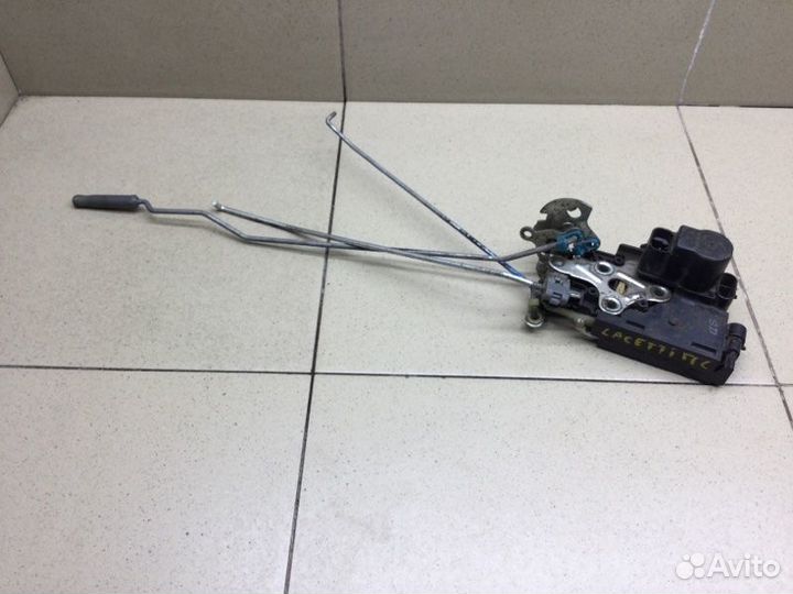 Замок двери передней левой передний левый