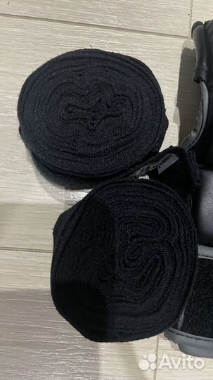 Боксерские перчатки everlast S/M