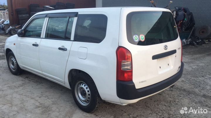 Крышка бардачка правая Toyota