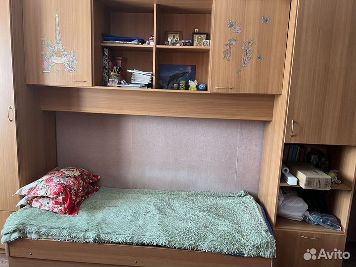Продам стенку б/у в хорошем состояни