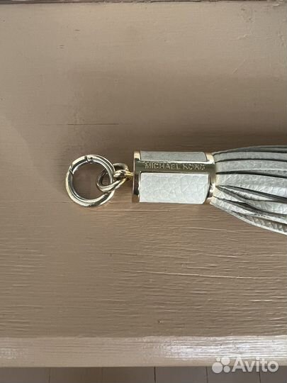 Продается брелок