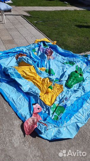 Детский надувной бассейн с горкой