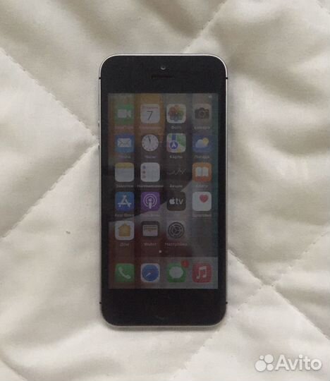 iPhone SE, 32 ГБ