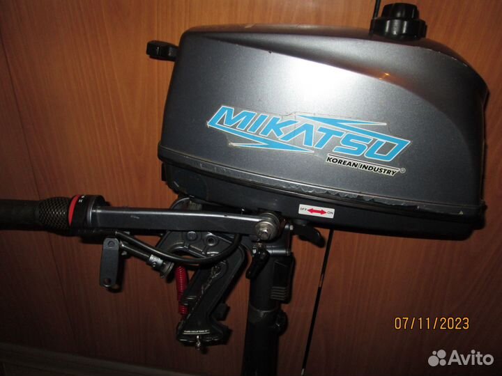 Лодочный мотор 