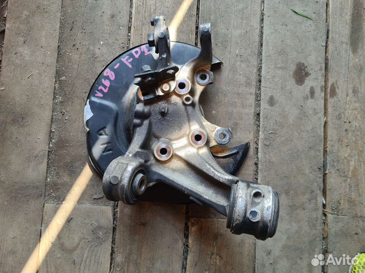 Цапфа задняя правая civic 4D