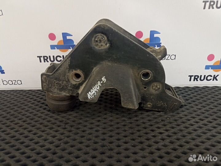 1810345 Замок кабины