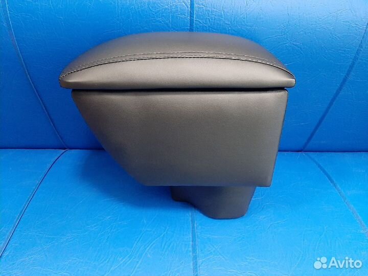 Подлокотник Kia Rio 3