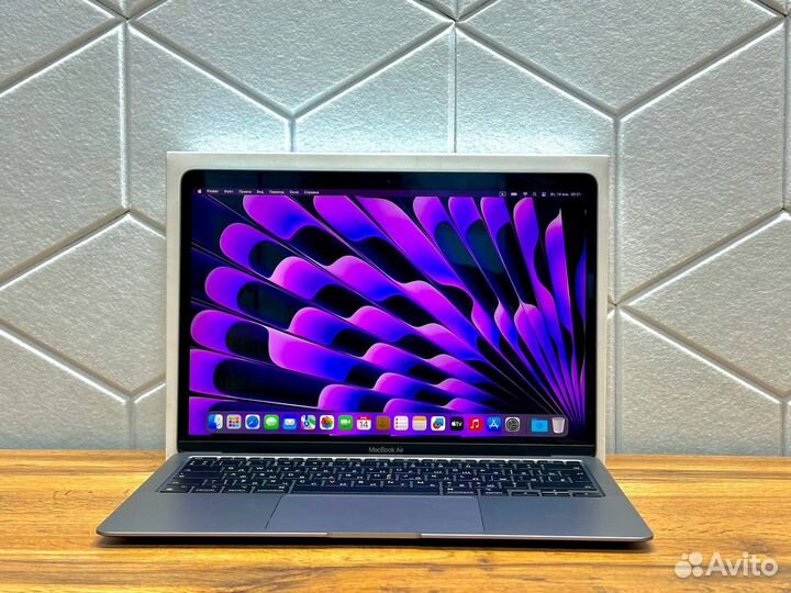 Macbook Air 13 M1 8/256GB (2020)