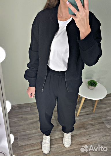 Спортивный костюм женский