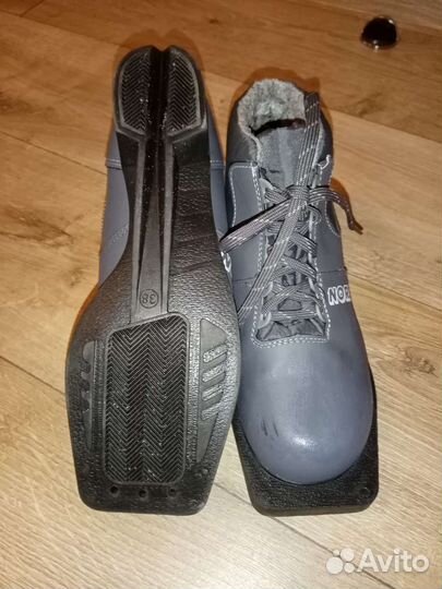 Ботинки лыжные