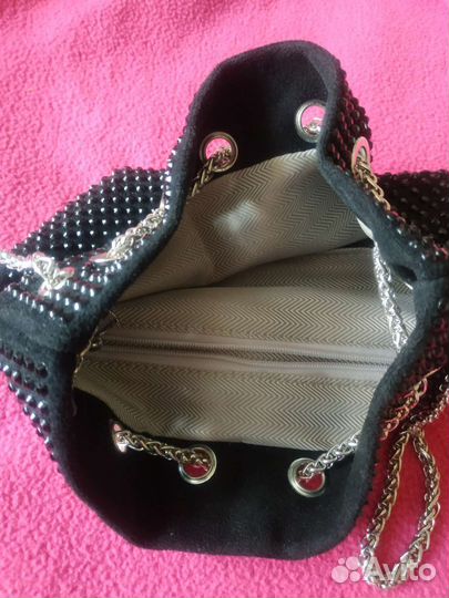 Стильная сумочка со стразами