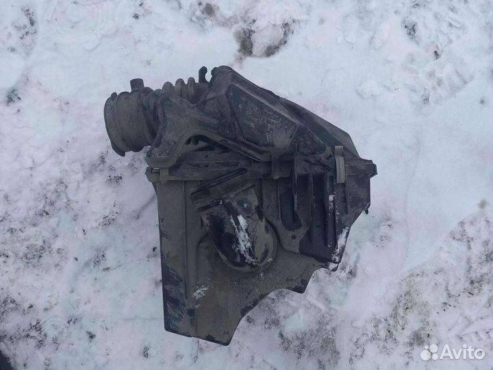 Мазда 3 BL корпус воздушного фильтра