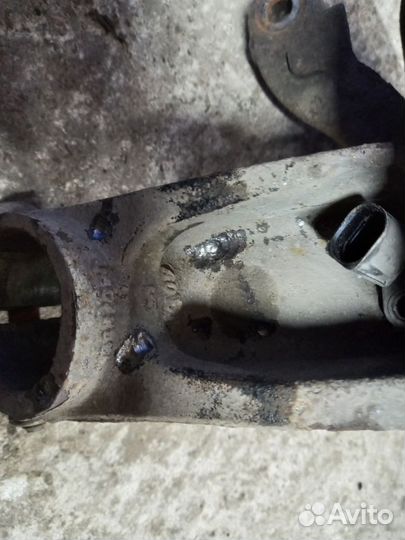 Поворотный кулак Volkswagen polo