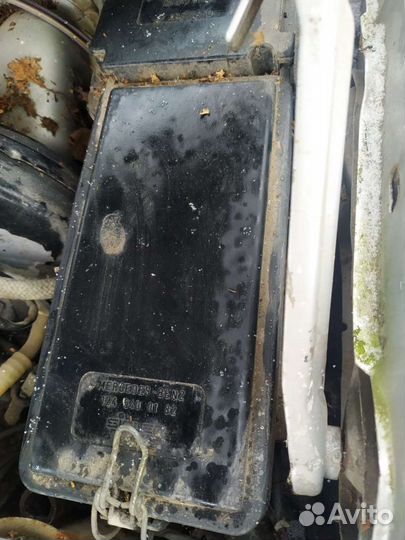 Блок предохранителей Mercedes W124 е300 4 matic