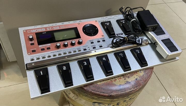 Процессор эффектов для бас-гитары Boss GT-10B