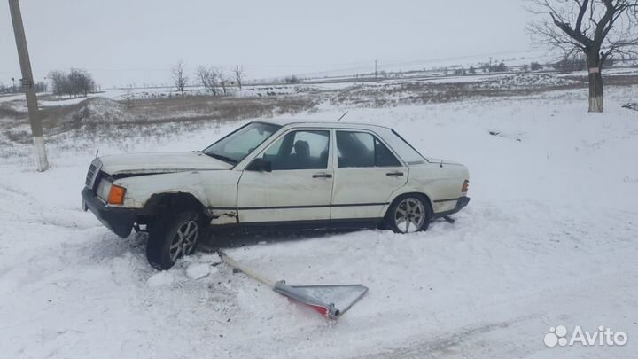 Mercedes-Benz 190 (W201) 2.0 МТ, 1988, битый, 40 000 км