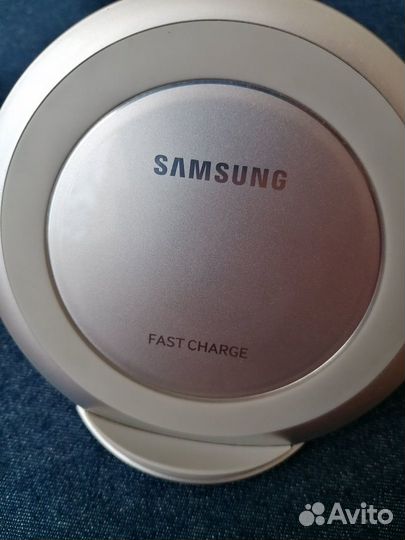 Беспроводная зарядка samsung EP-PG950