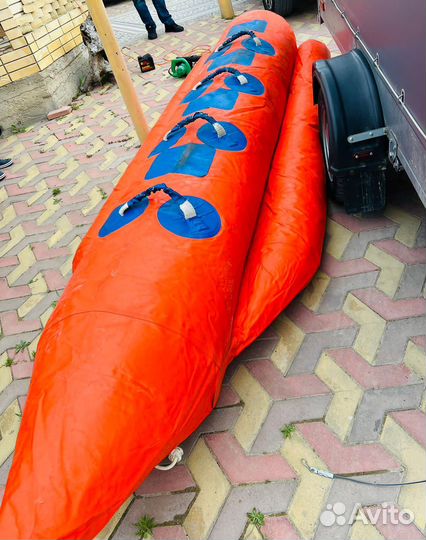 Надувной водный банан и пуля