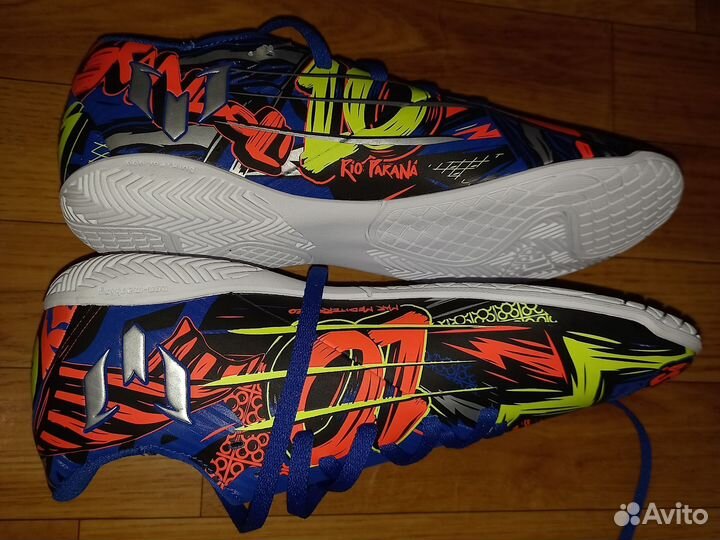 Футзалки Adidas новые