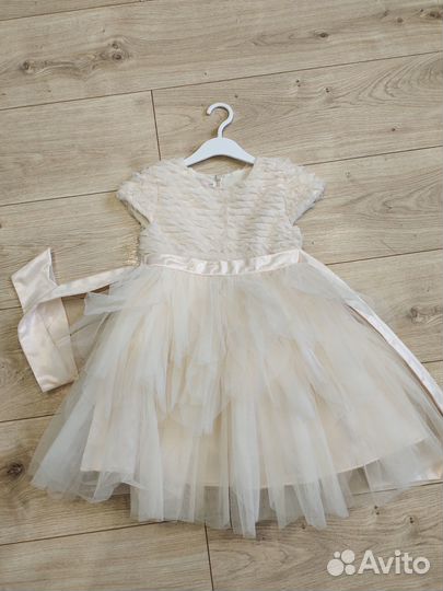 Наряднык платья 98,104,110