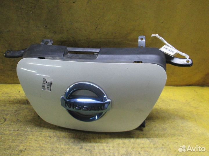 Лючок Nissan Leaf ZE0