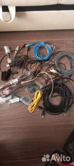 Куча кабелей разных