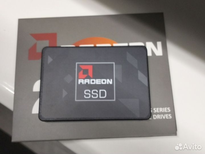 Ssd AMD radeon 256G